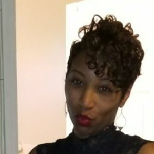 Meet your Posher, Latoya